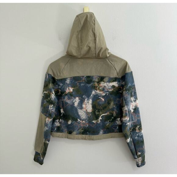 Gymshark Venture Cropped Hoodie - Picture 6 of 7